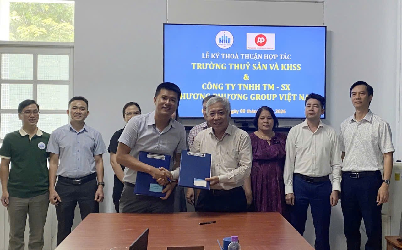 Trường Thủy sản và Khoa học sự sống ký kết hợp tác với Công ty TNHH TM - SX Phương Phương Group Việt Nam