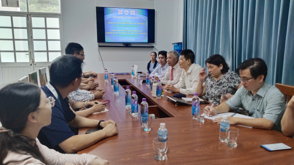 Trường Thủy sản và Khoa học Sự sống ký kết Thư bày tỏ ý định hợp tác với Đại học Trung Sơn (Trung Quốc)